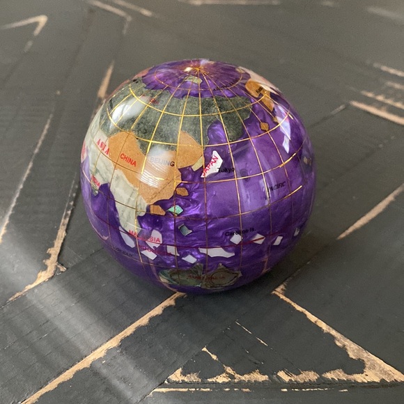 🌎World🌍Globe Paperweight🌏 - Picture 4 of 11